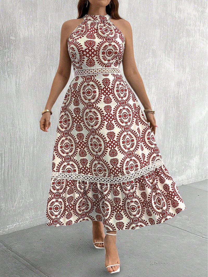 Vestido Plus Size Boho com Estampa Tribal e Ombro Aberto - Modelo Vintage